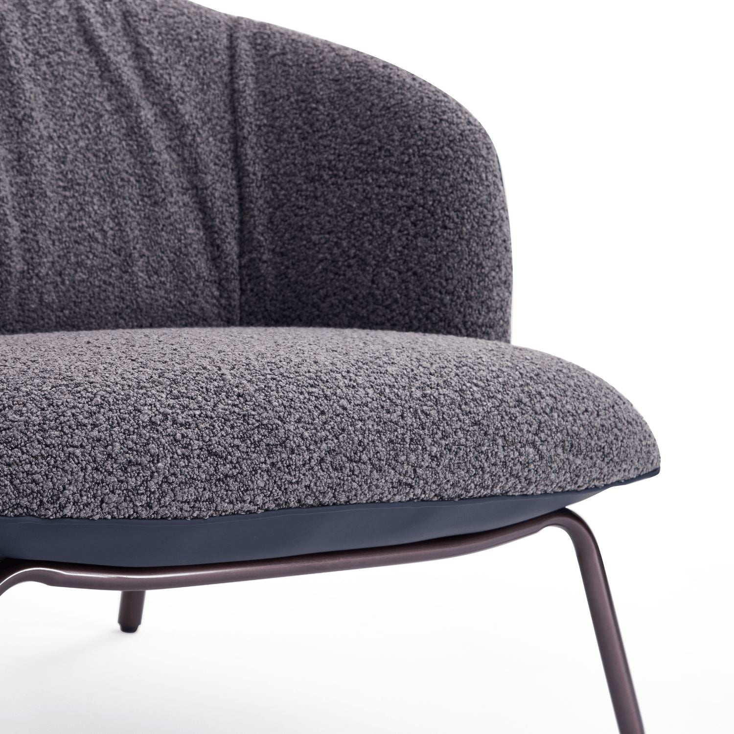 Oscura Accent Chair - Valyou