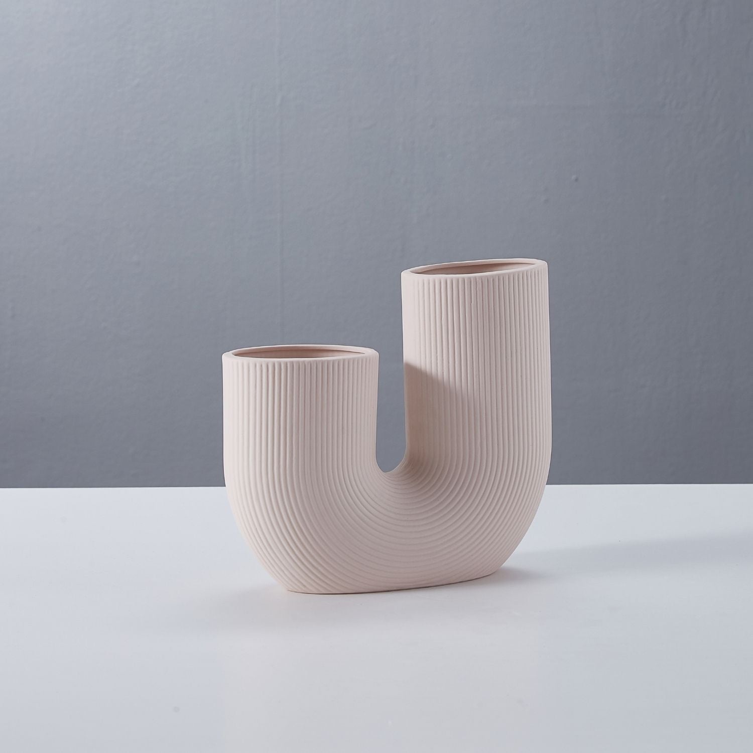 Astra Vase Accessory Valyōu Furniture