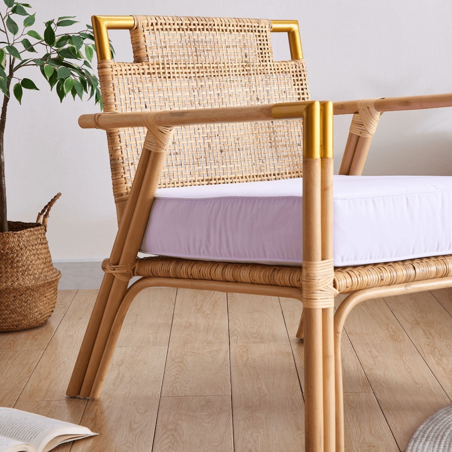 Lyon Lounge Chair - Valyou