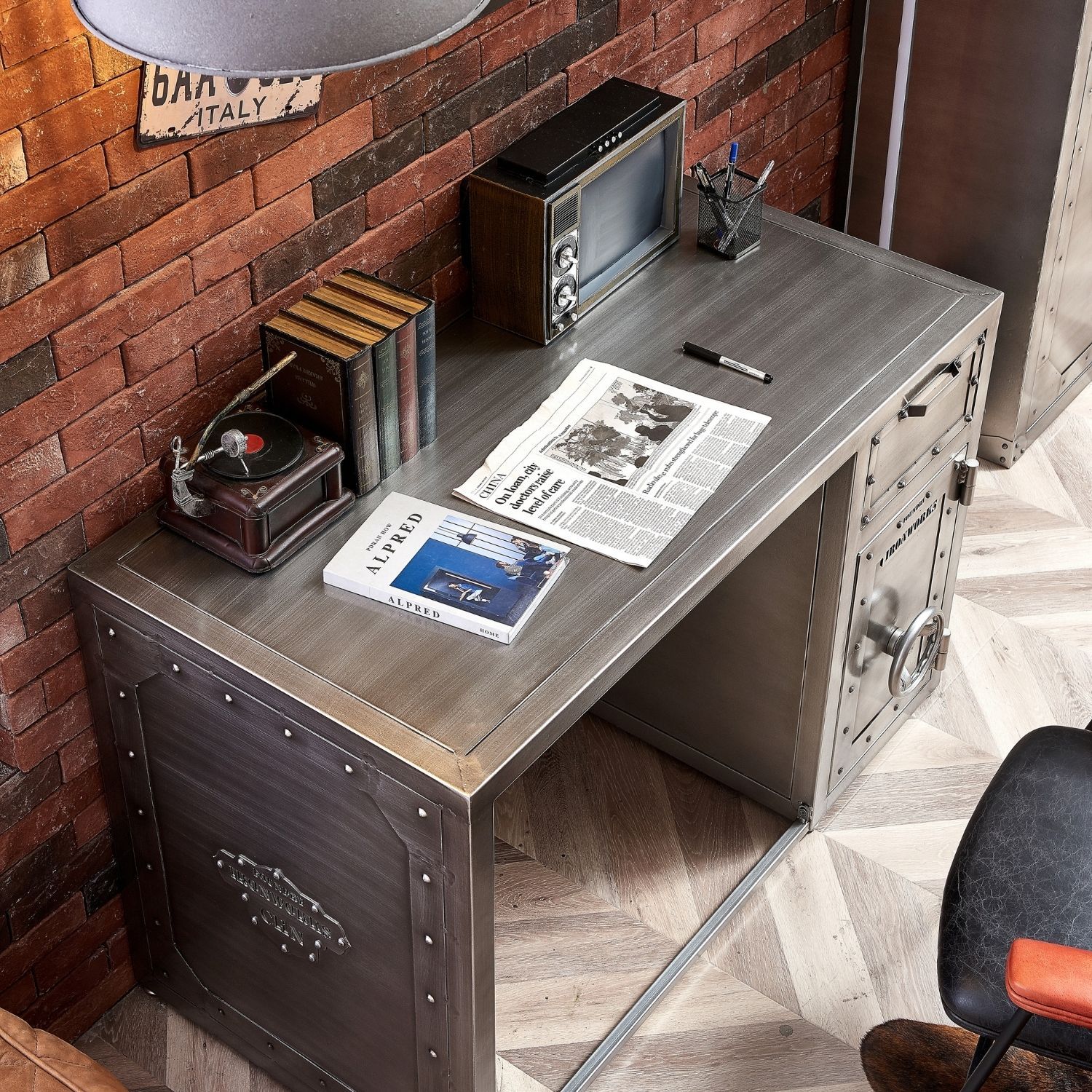 Vault Desk Valyou Furniture