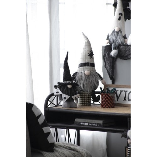 Halloween 2 Pics – Fabric Sitting Gnomes with White Hat & Spider
