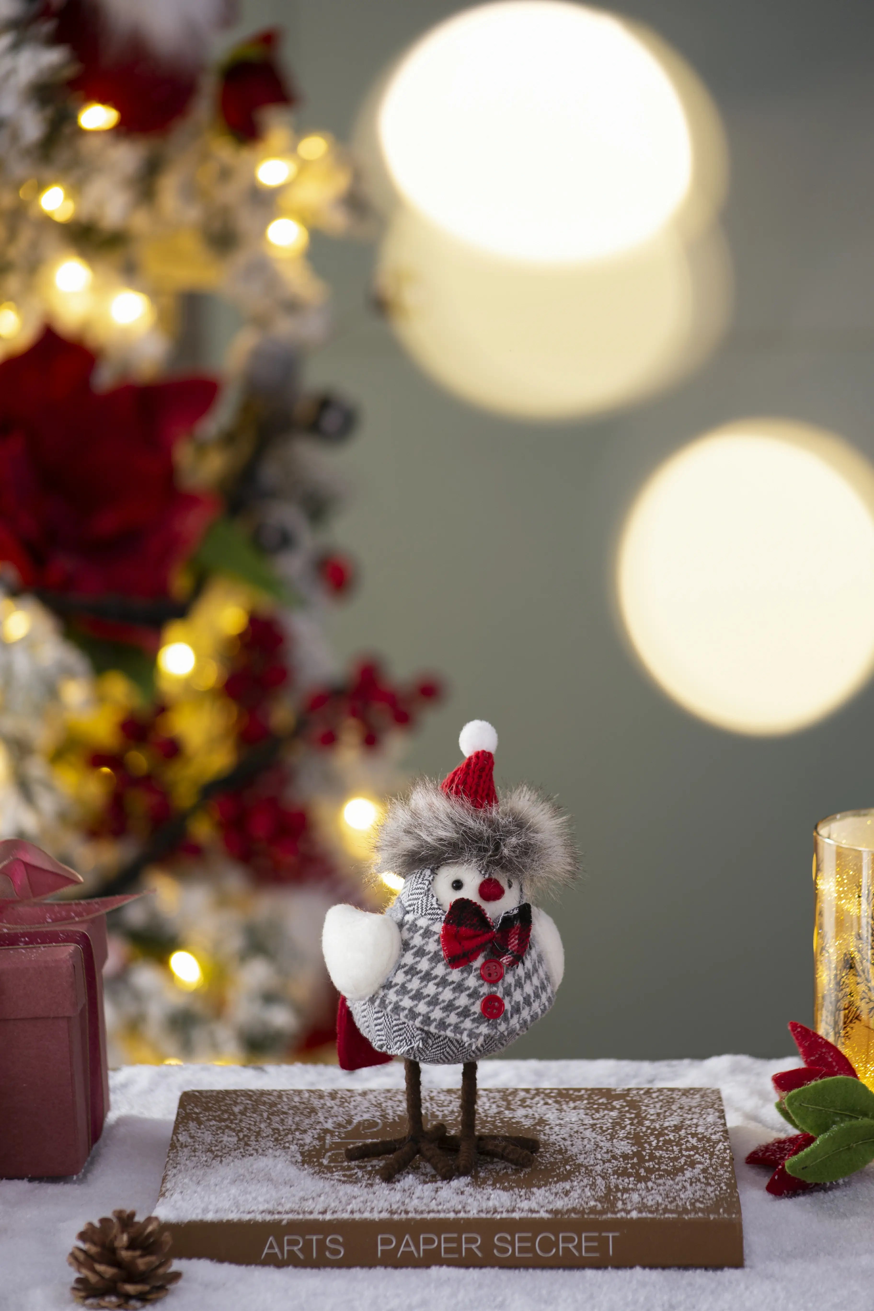 Holiday Decor Fabric Birds with Plaid Bow & Red Hat, 2 Pack