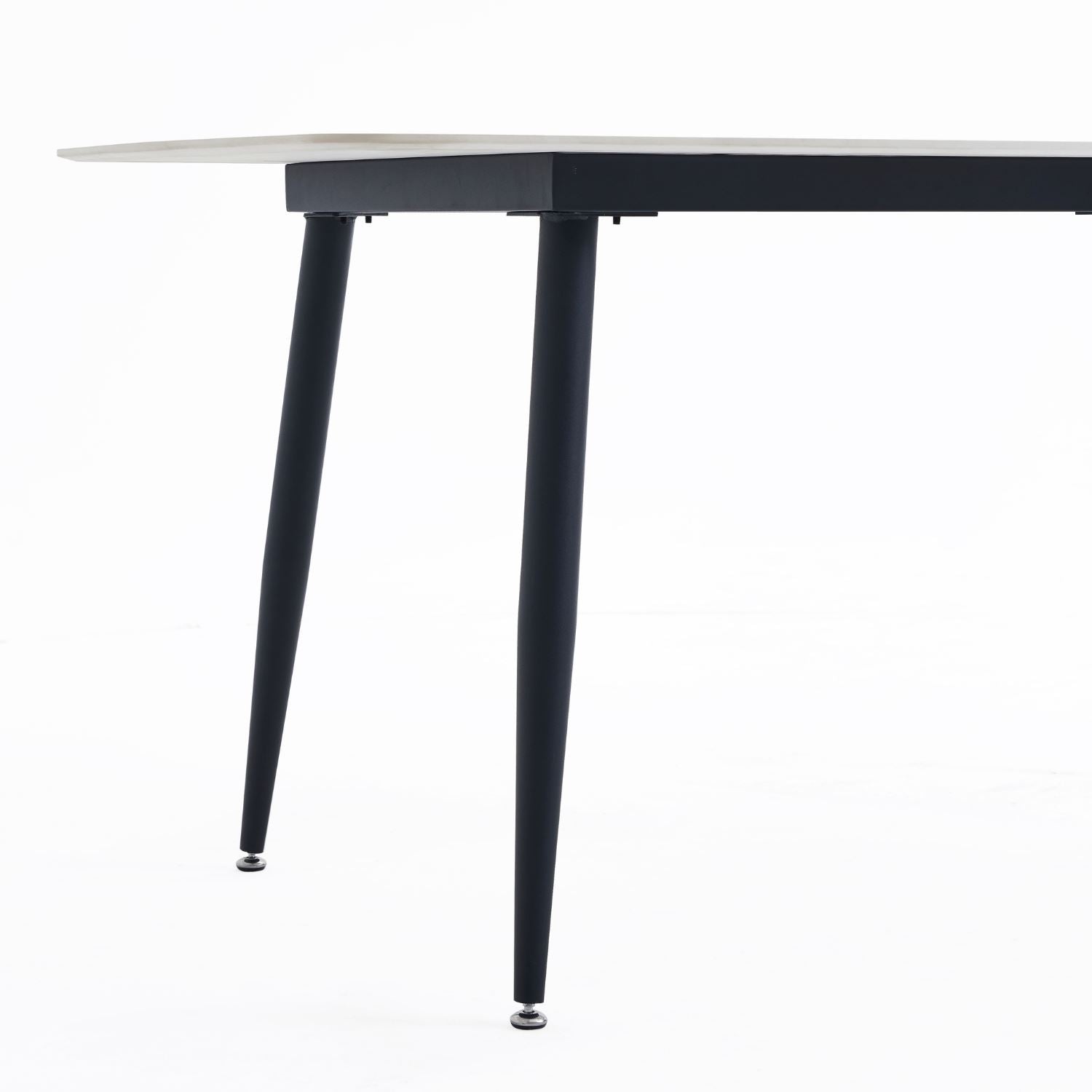 Loox Ceramic Dining Table
