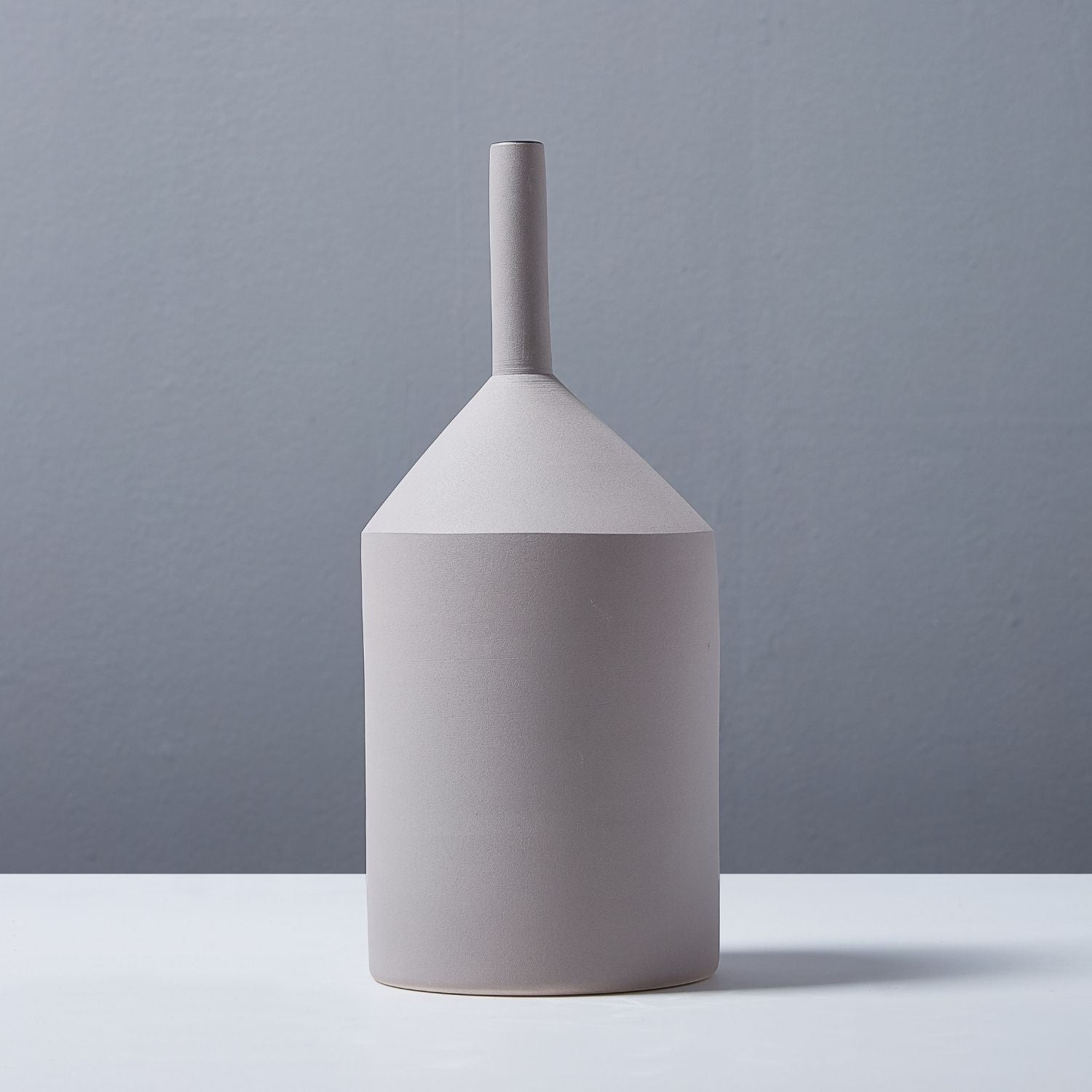 Lyra Vase Accessory Valyōu Furniture