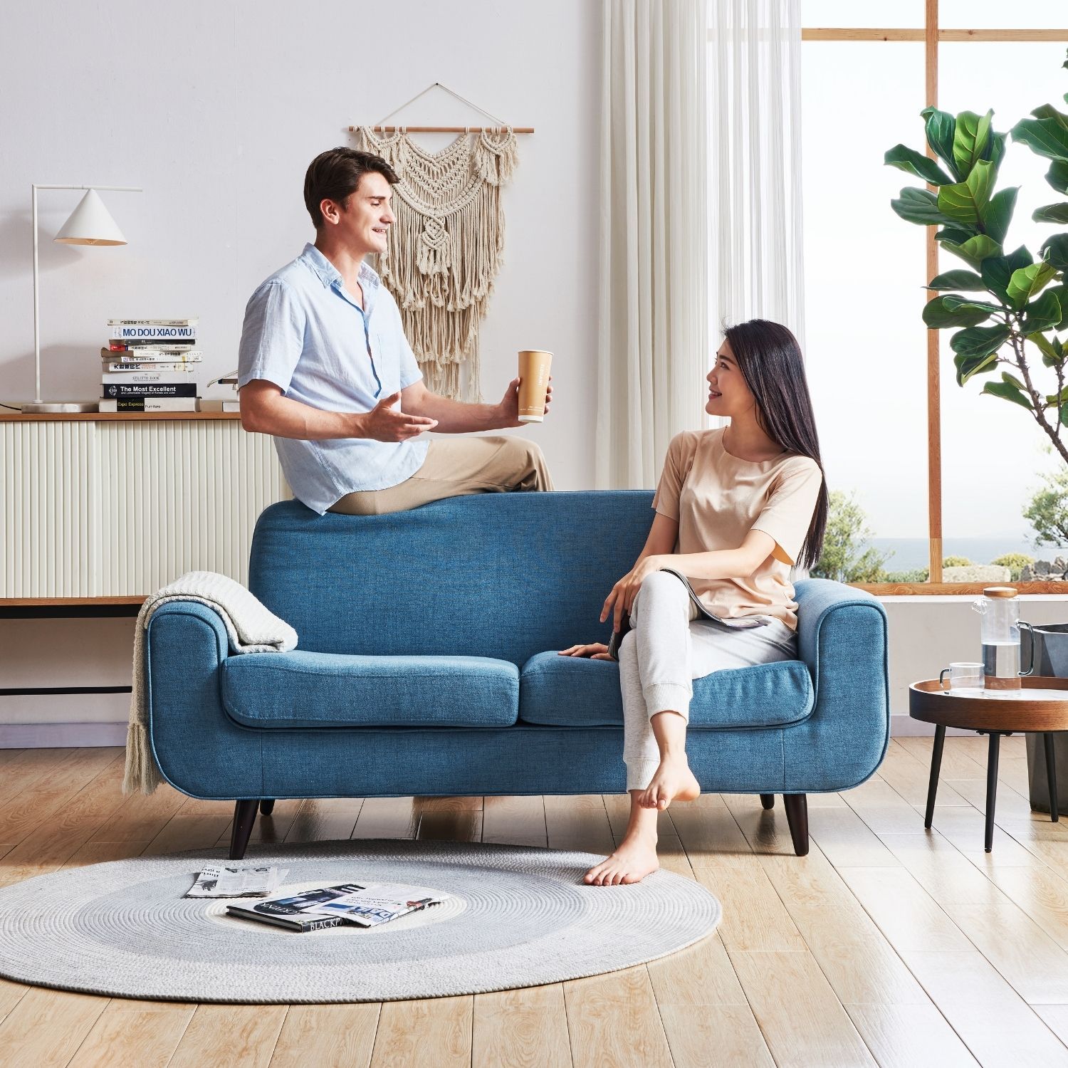 Valoren Loveseat