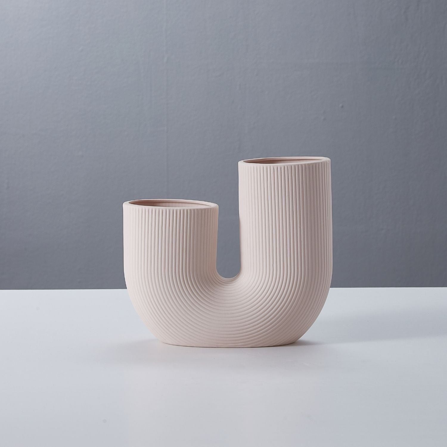 Astra Vase Accessory Valyōu Furniture