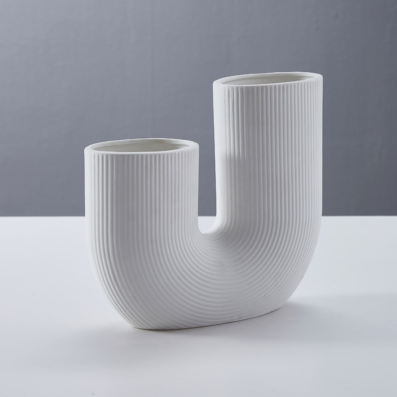 Astra Vase Accessory Valyōu Furniture