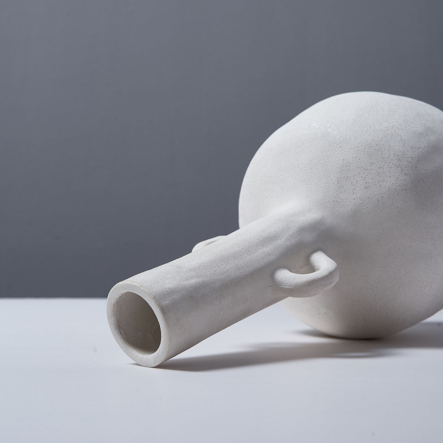Kad Vase Accessory Valyōu Furniture
