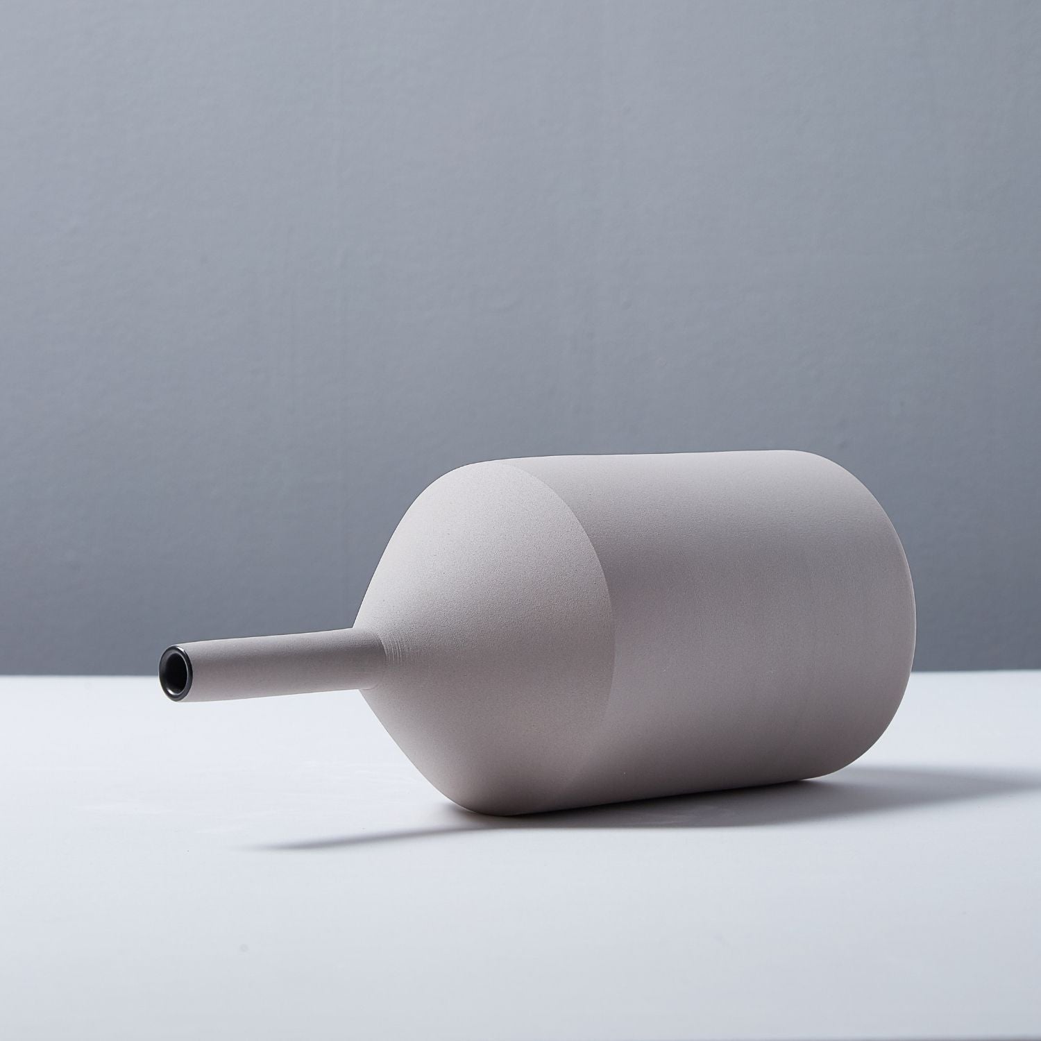 Lyra Vase Accessory Valyōu Furniture