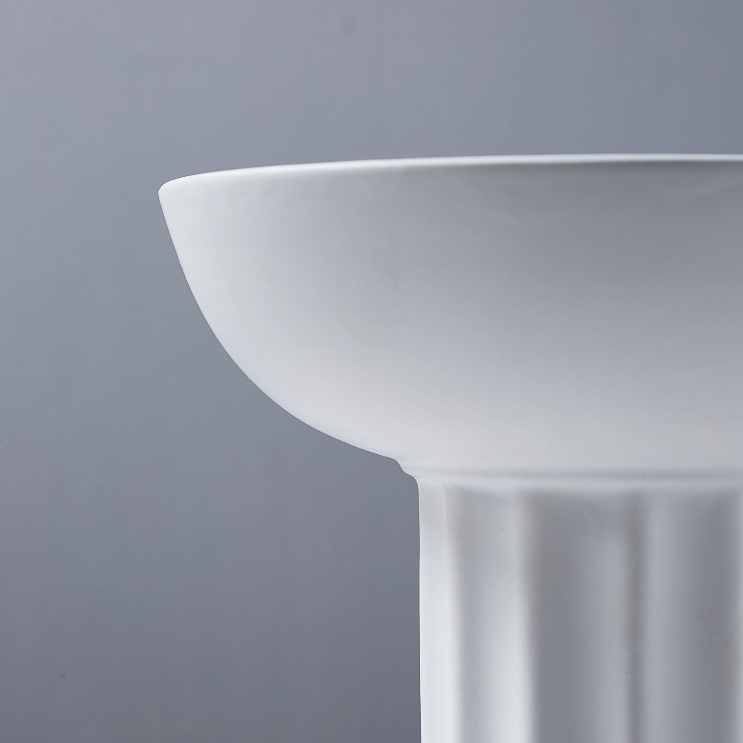 Nym Vase Accessory Valyōu Furniture