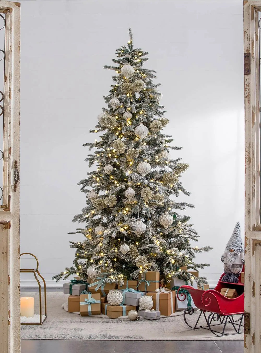 Set of 6 Clear Glass Christmas Baubles with Diamond Pattern 5.7 Inch Decor