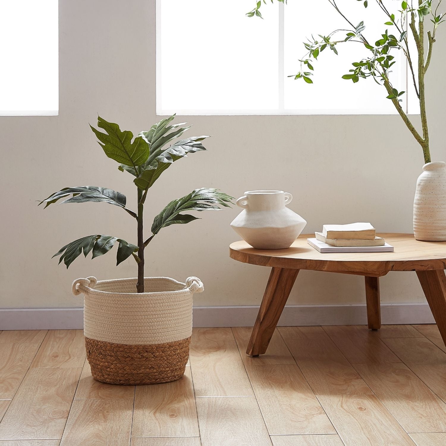 Sundays Basket Accessory Valyōu Furniture Medium