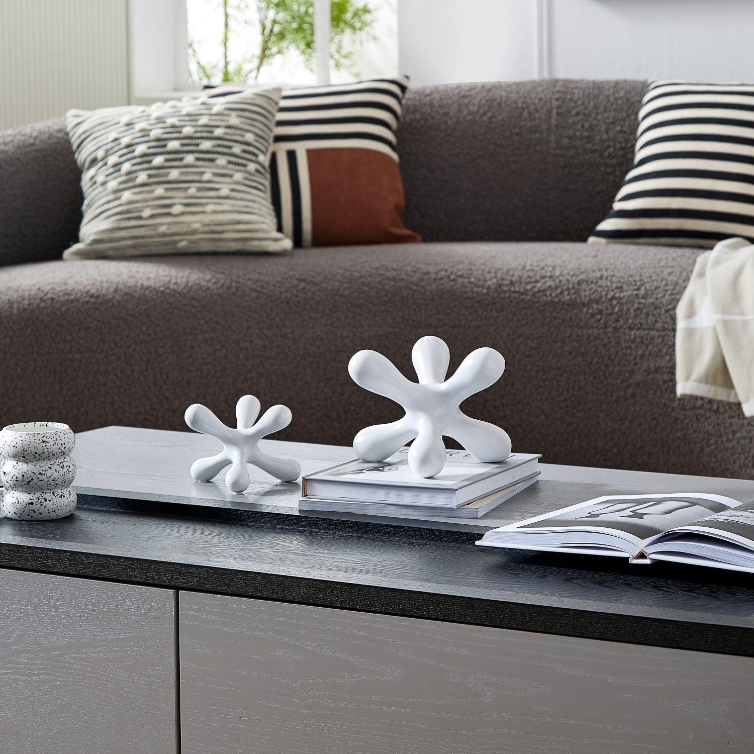 Torin Accessory Valyōu Furniture