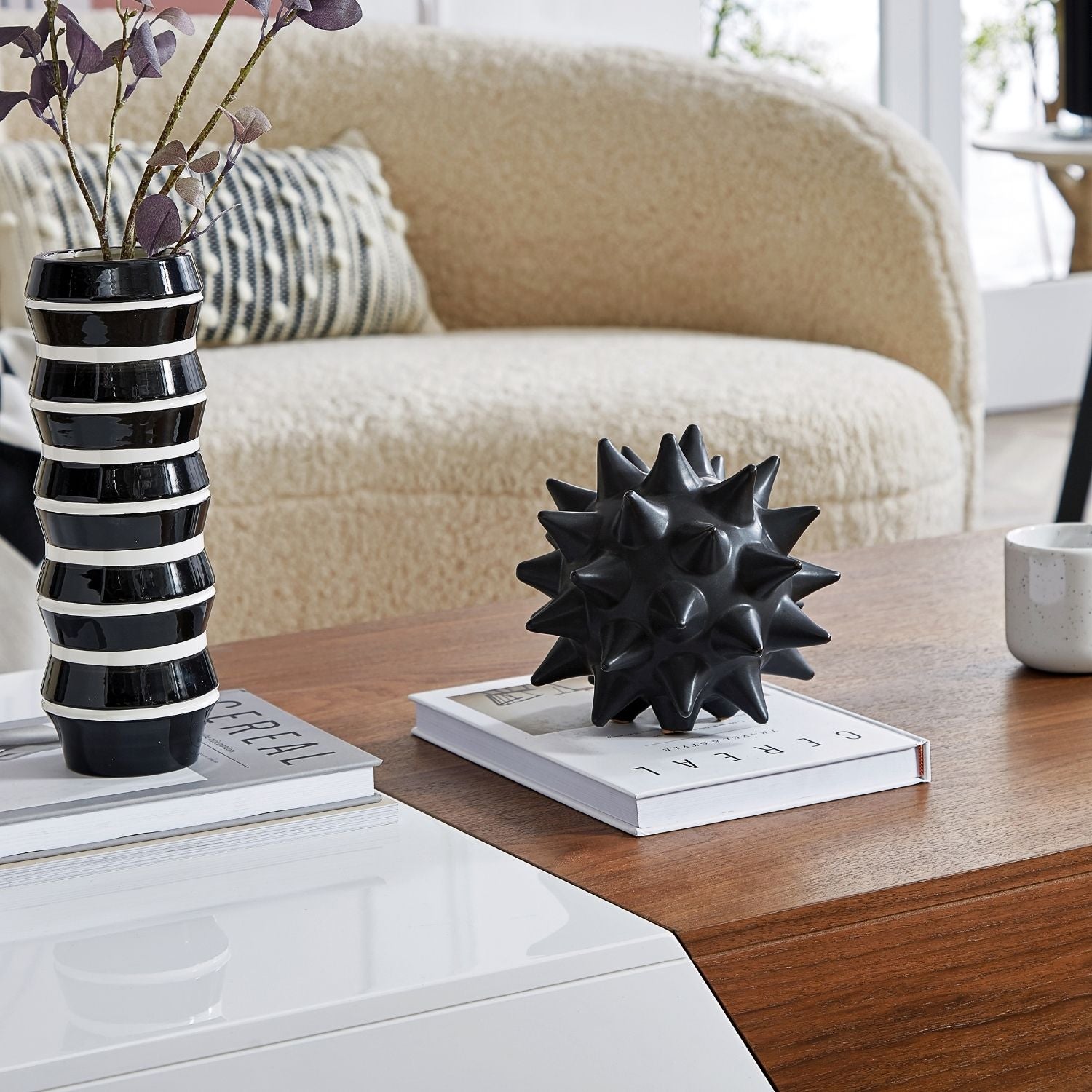 Tovio Accessory Valyōu Furniture Large Black