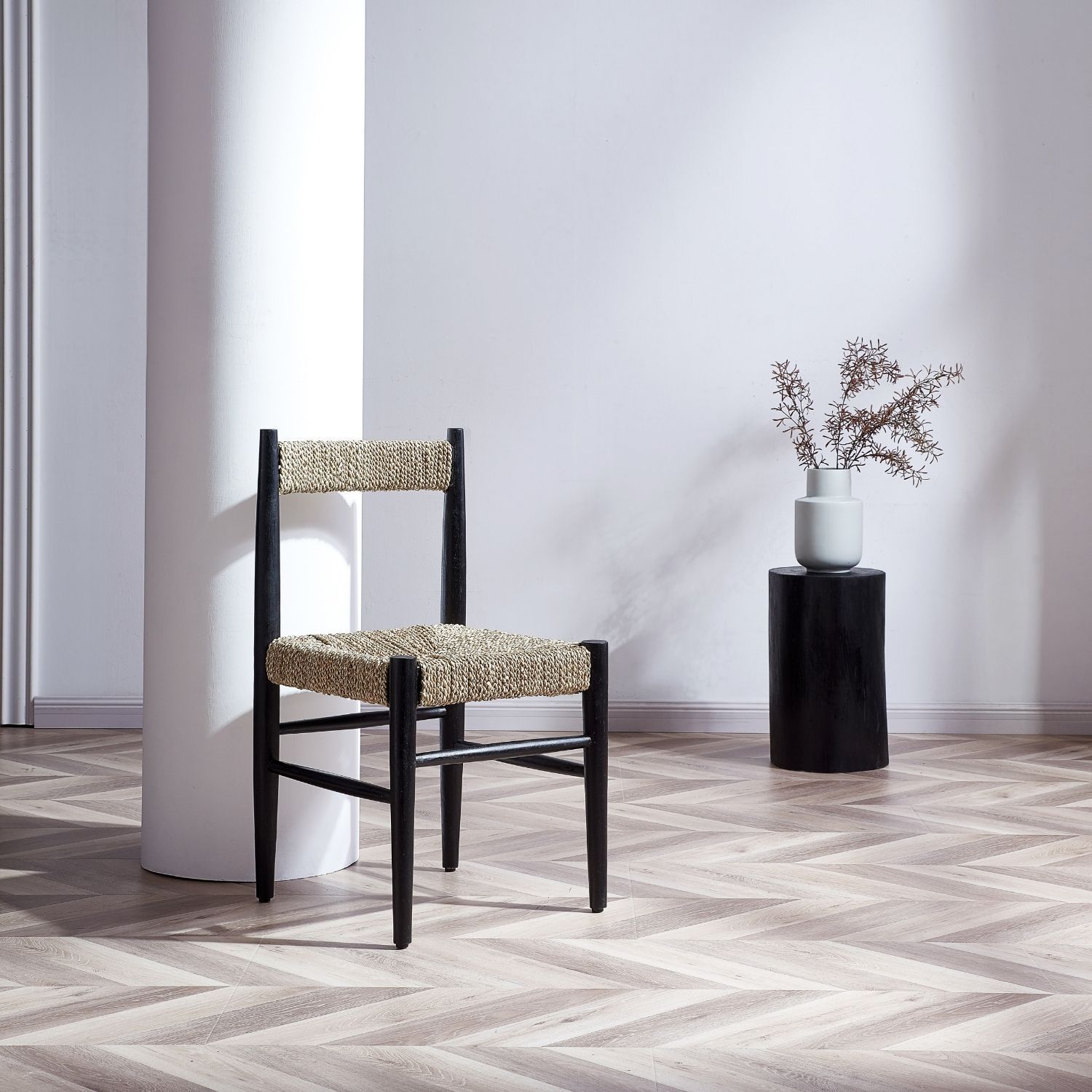 Echo Chair Chair Lemons & Me Black