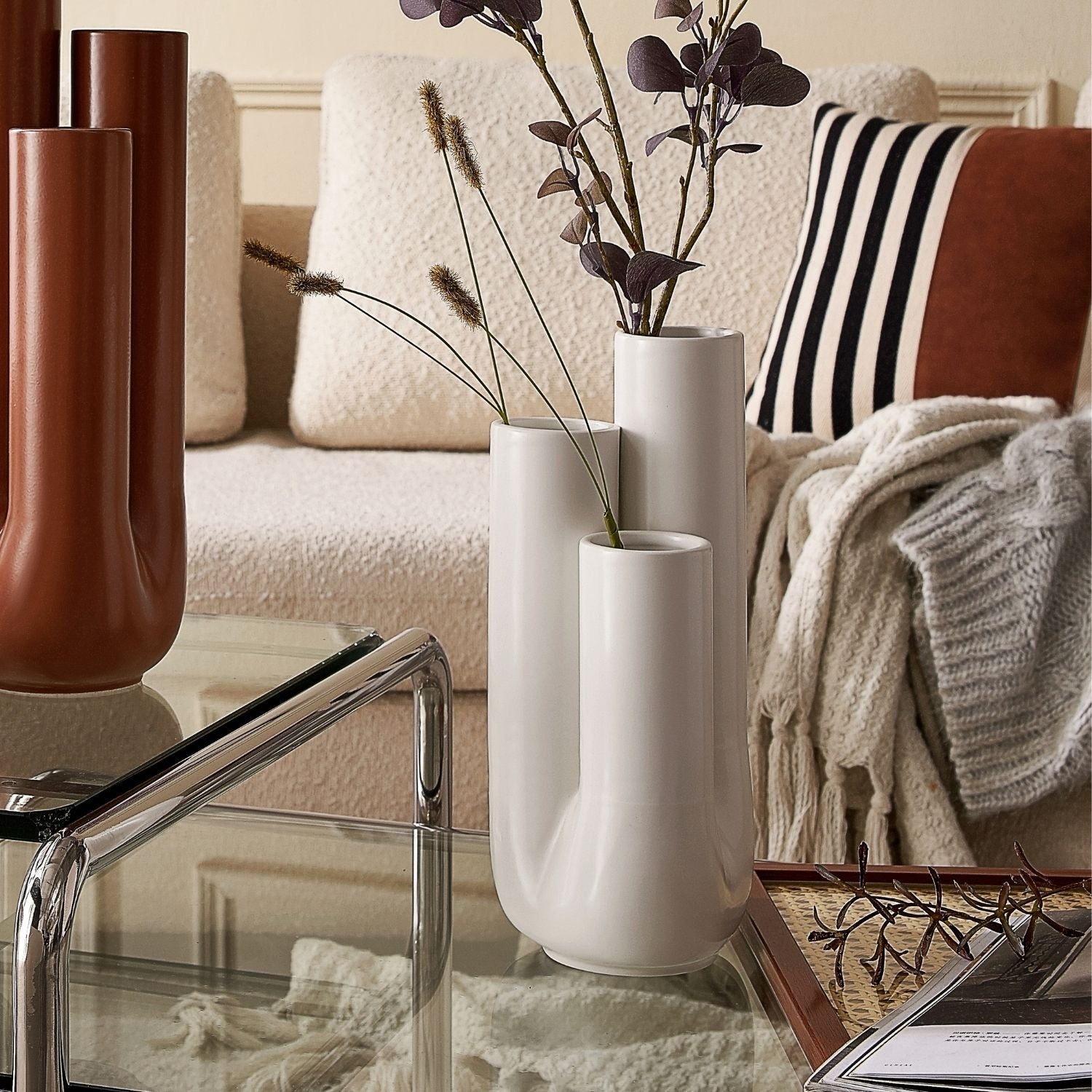 Zev Accessory Valyōu Furniture White