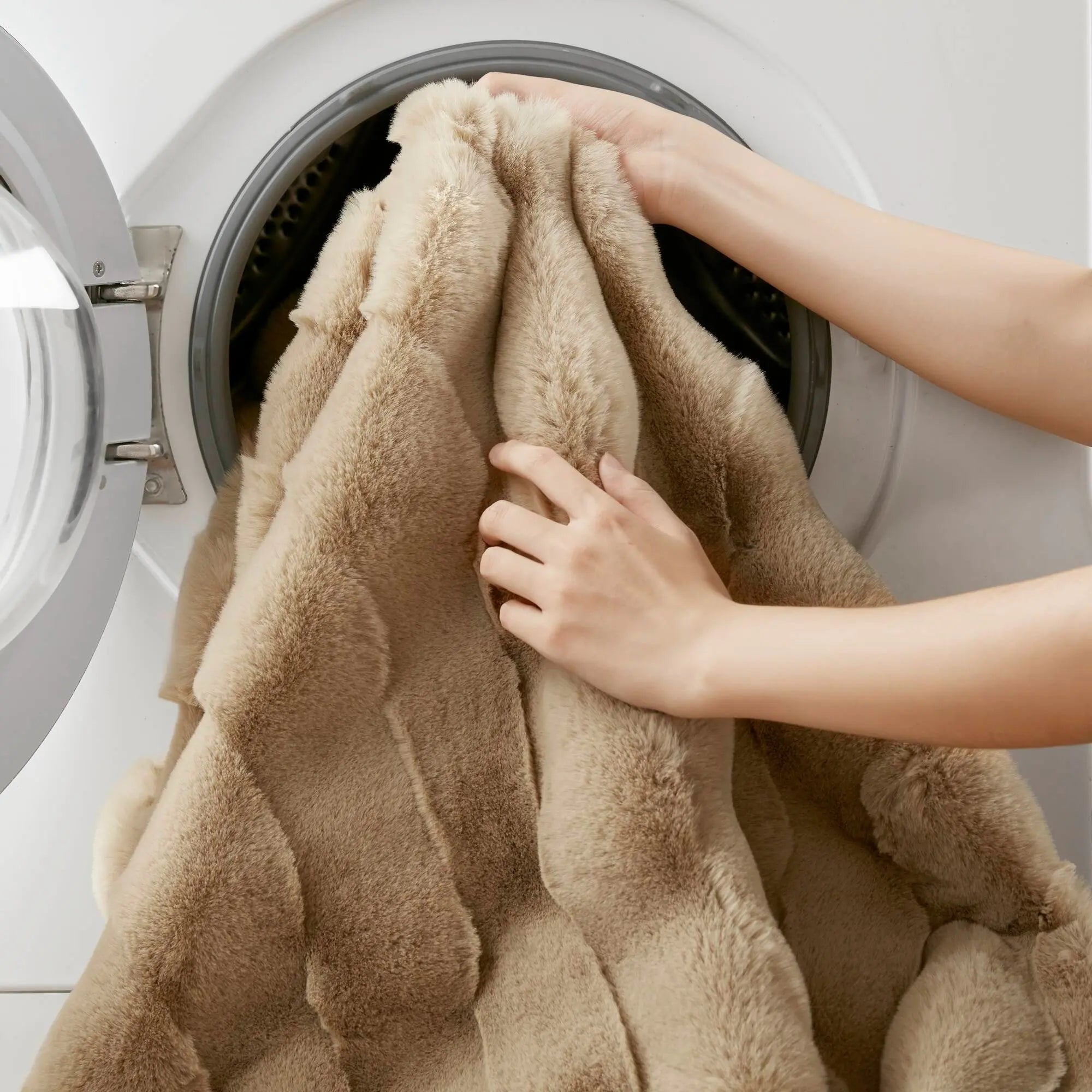 Soft Cozy Blankets and Throws