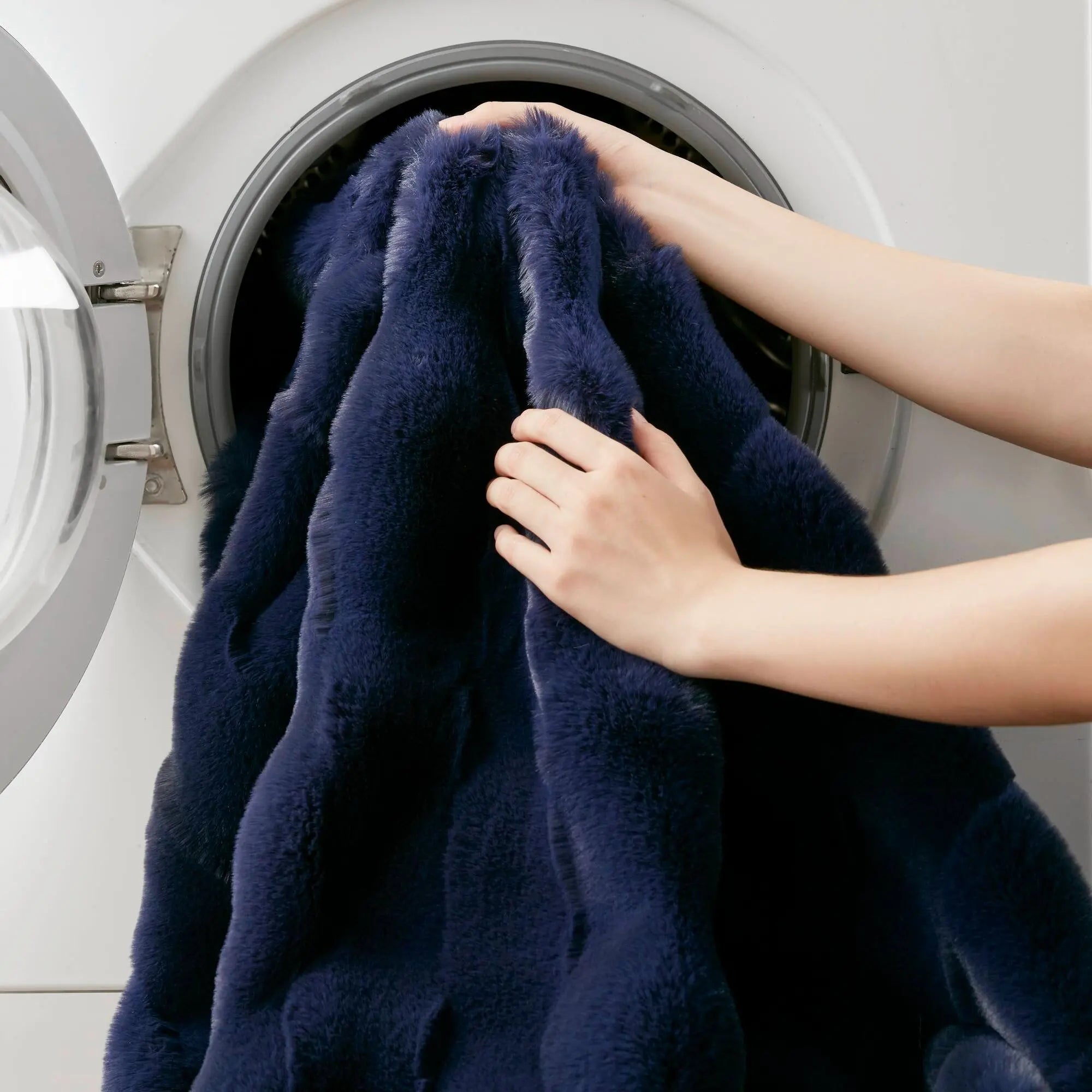 Soft Cozy Blankets and Throws