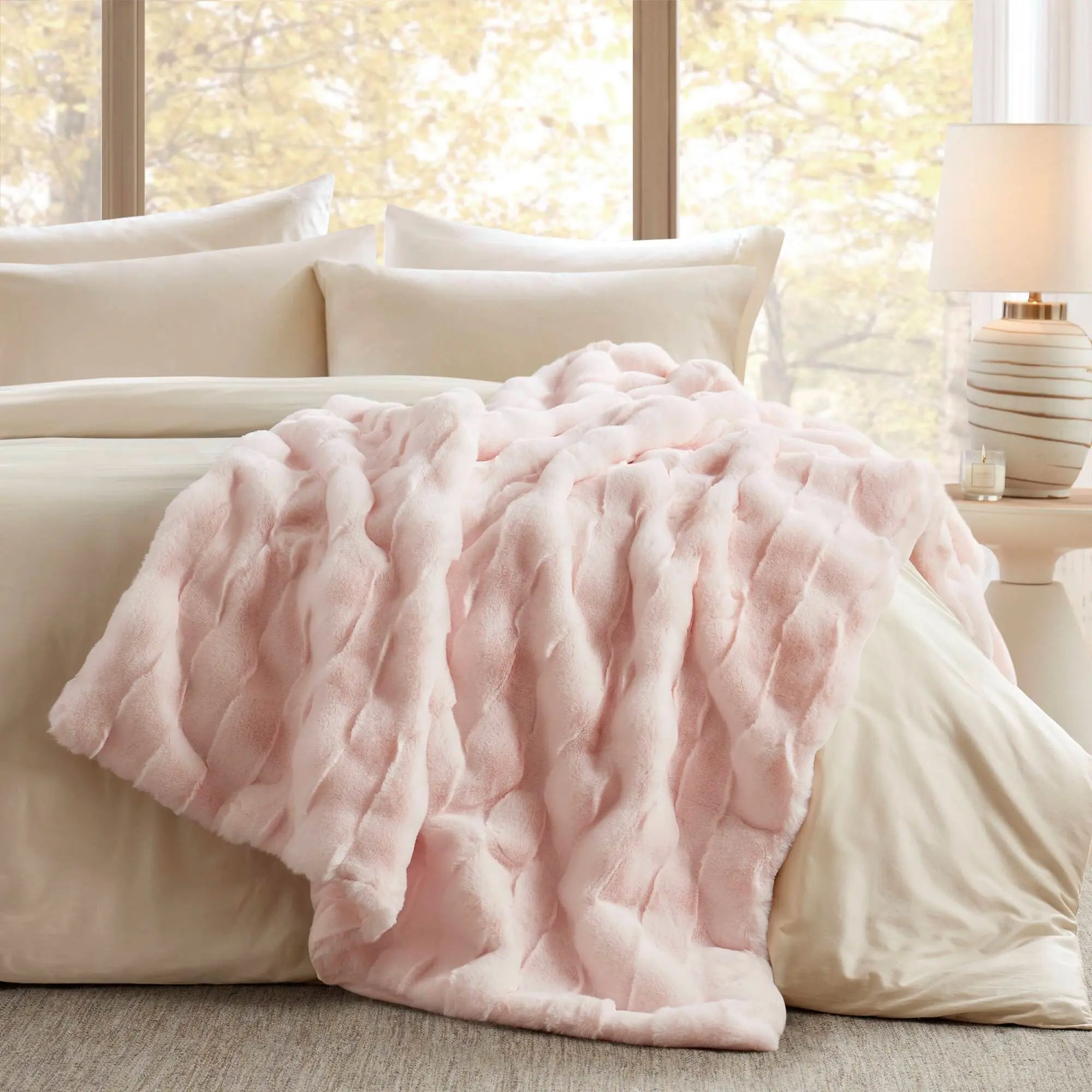 Soft Cozy Blankets and Throws