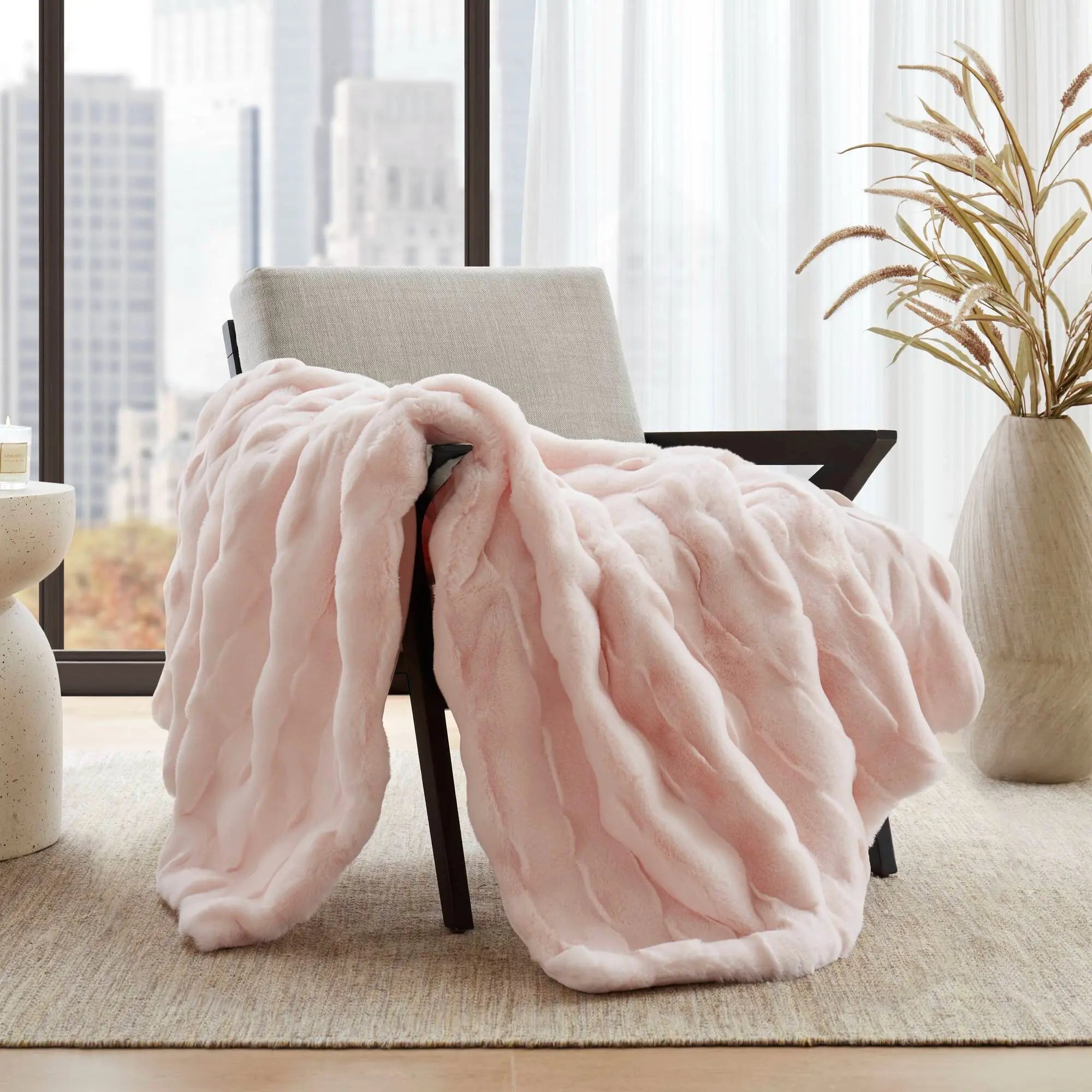 Vivienne Faux Fur Throw