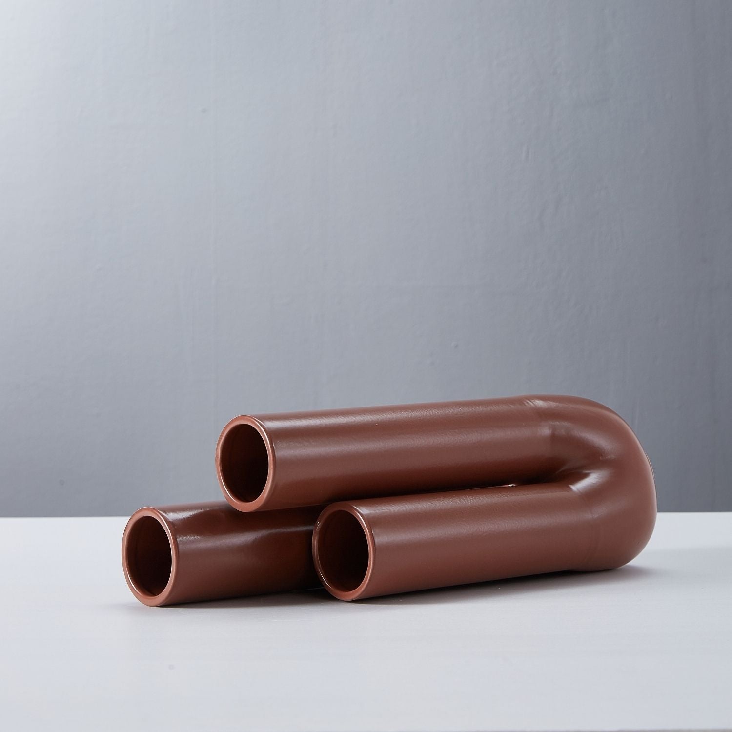 Zev Vase Accessory Valyōu Furniture