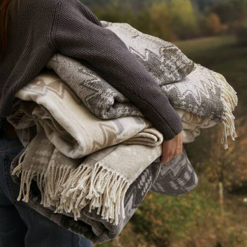 Cotton Blend Throw Blanket For Bed And Picnic 1-Piece