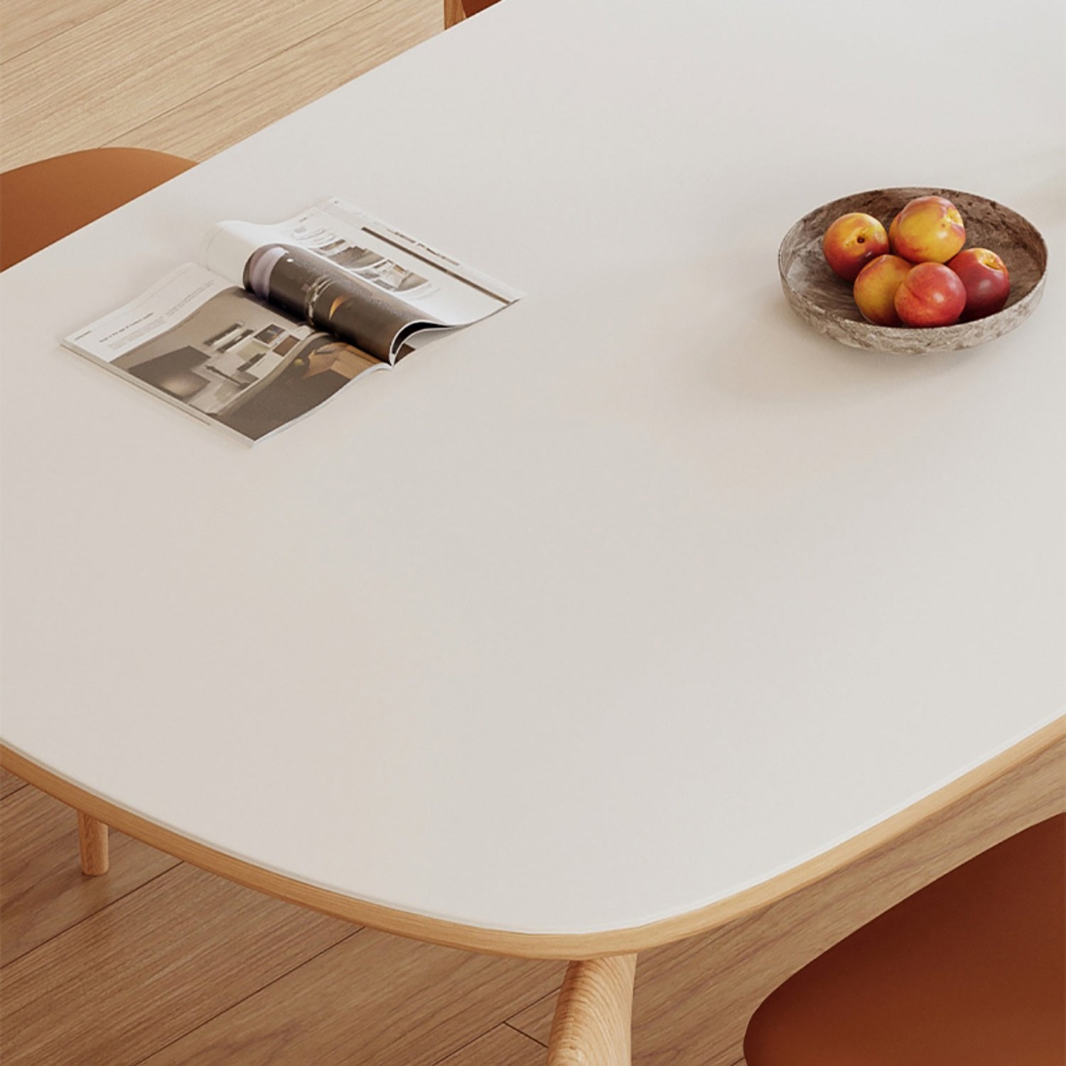 Everly Dining Table