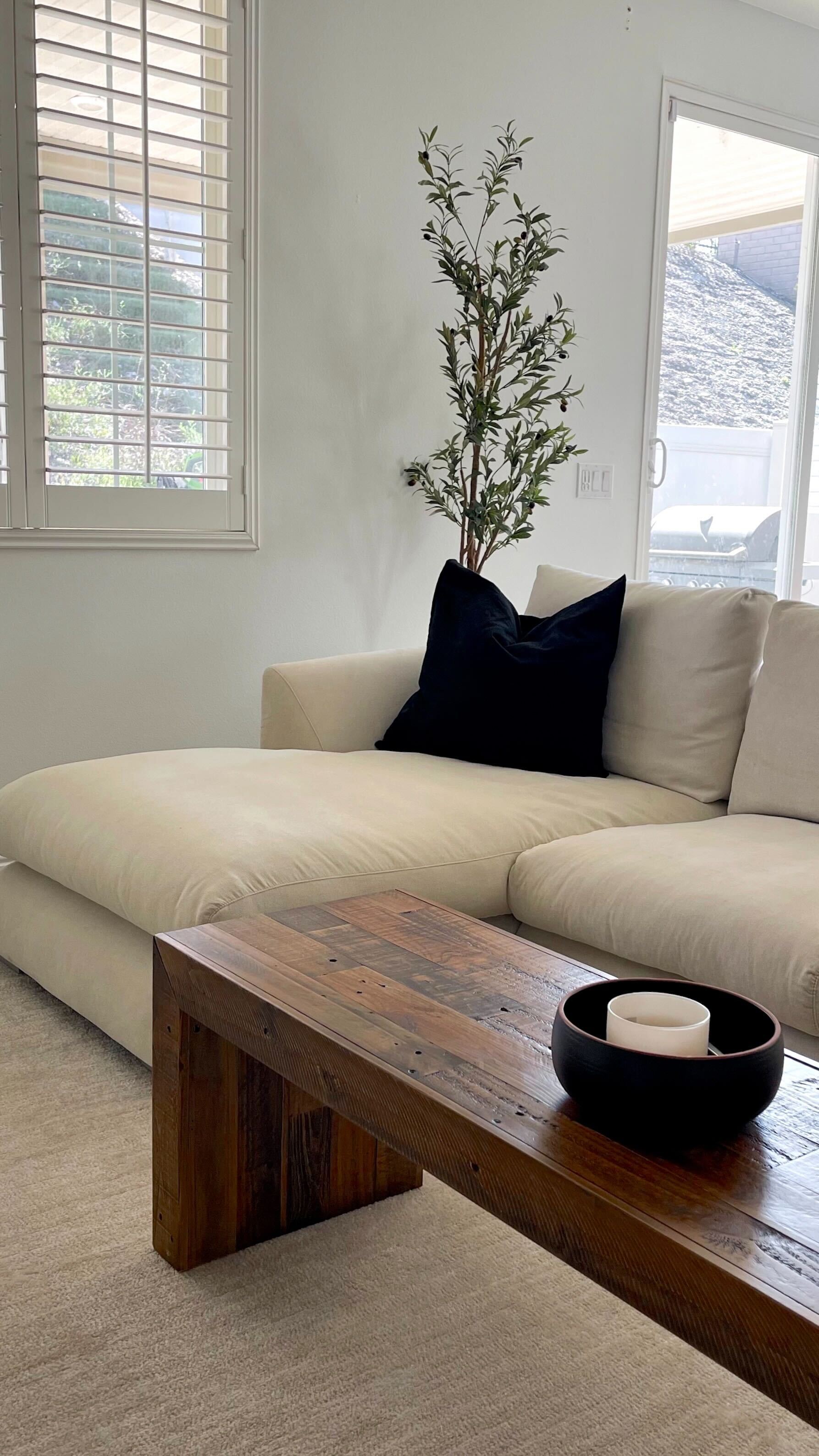 Customer living room with a white modular sofa