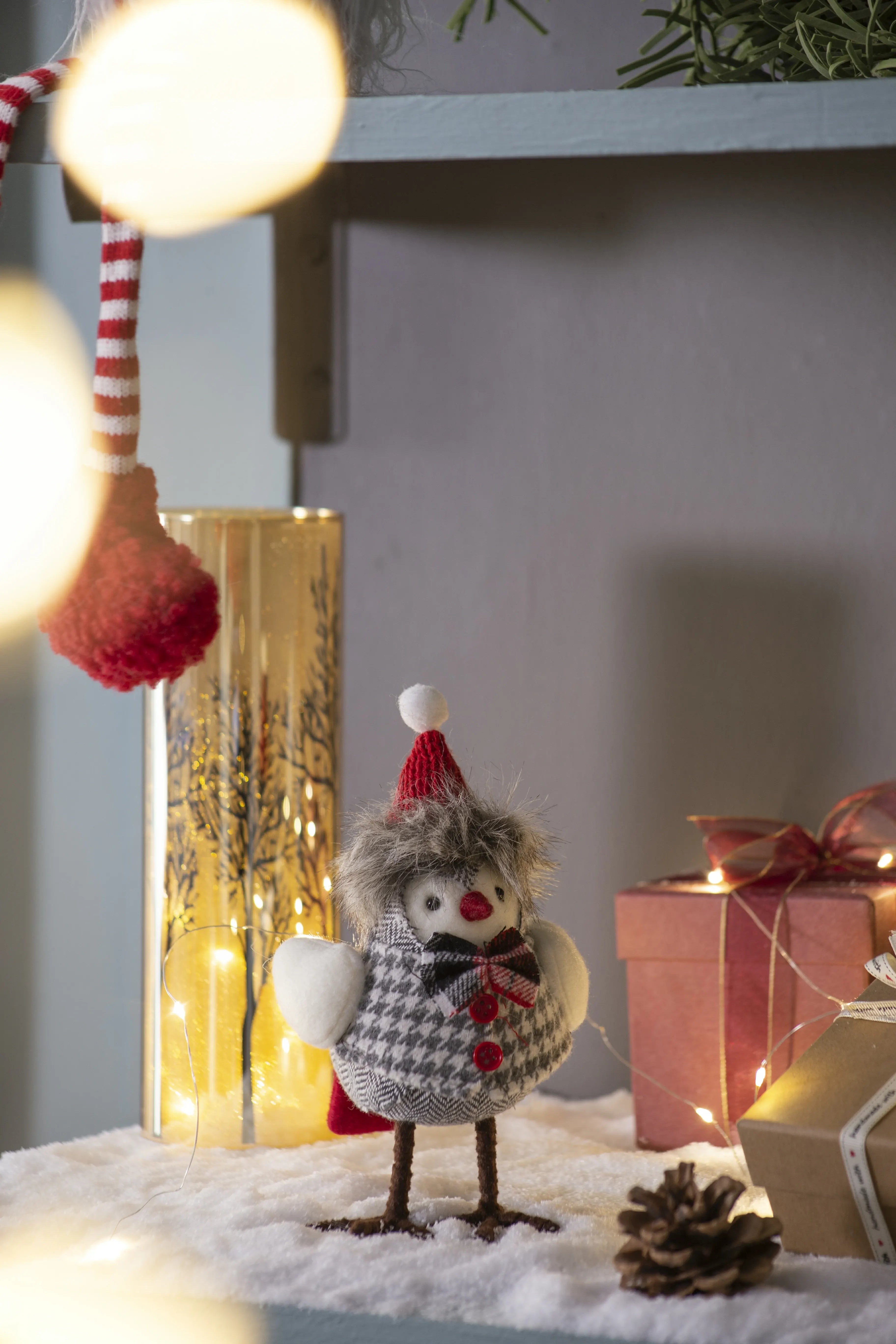 Holiday Decor Fabric Birds with Plaid Bow & Red Hat, 2 Pack