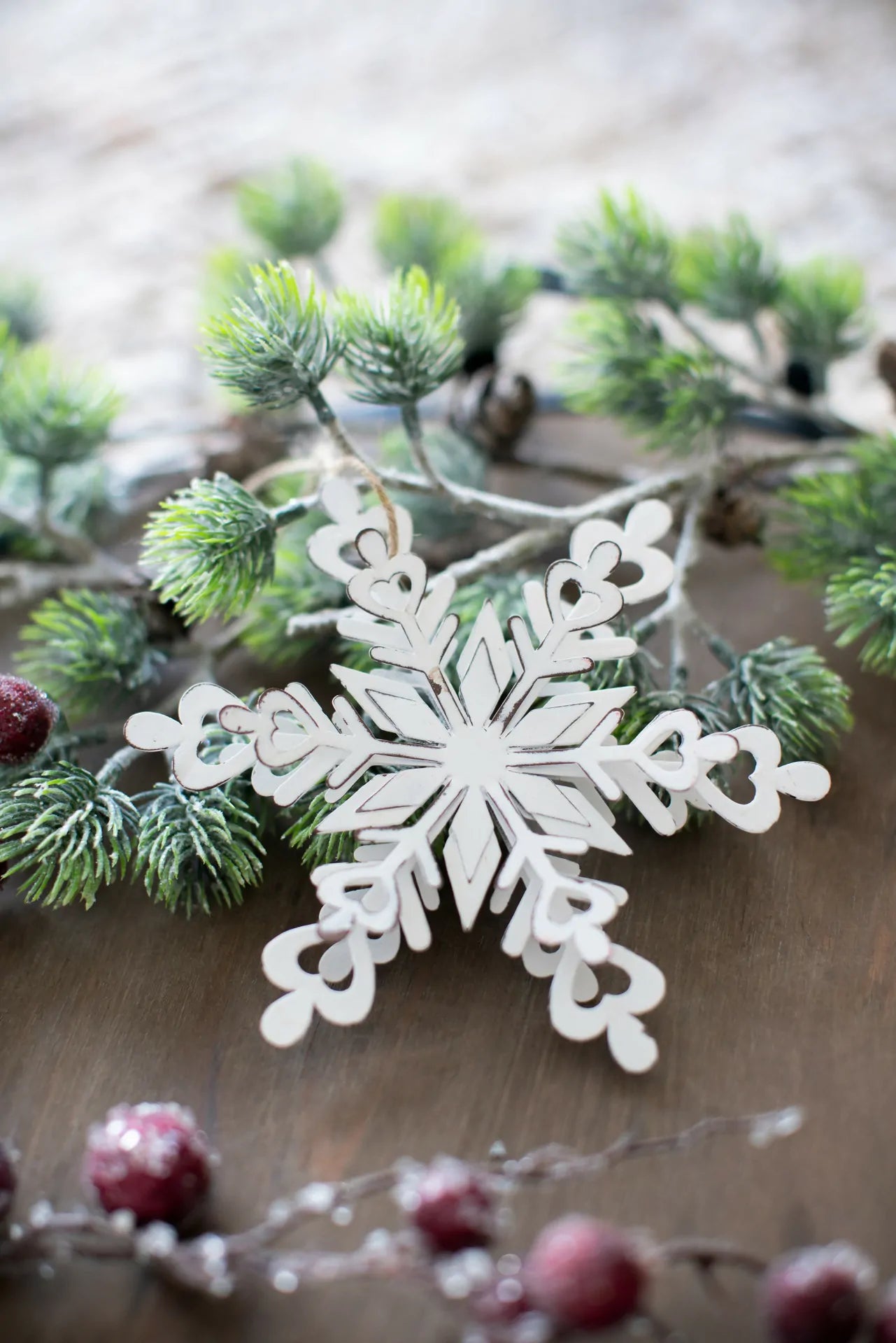 Metal Snowflake Ornaments Set of 6 for Christmas Tree and Home Decor