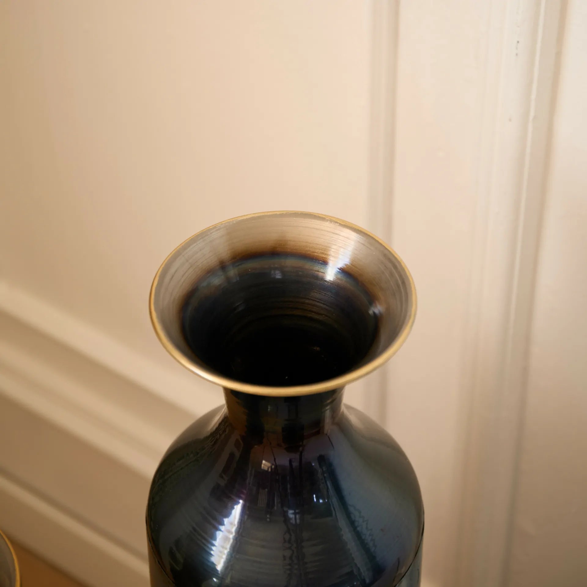 Set of 3 White Droplet Metal Floor Vases Modern Glazed Home Decor