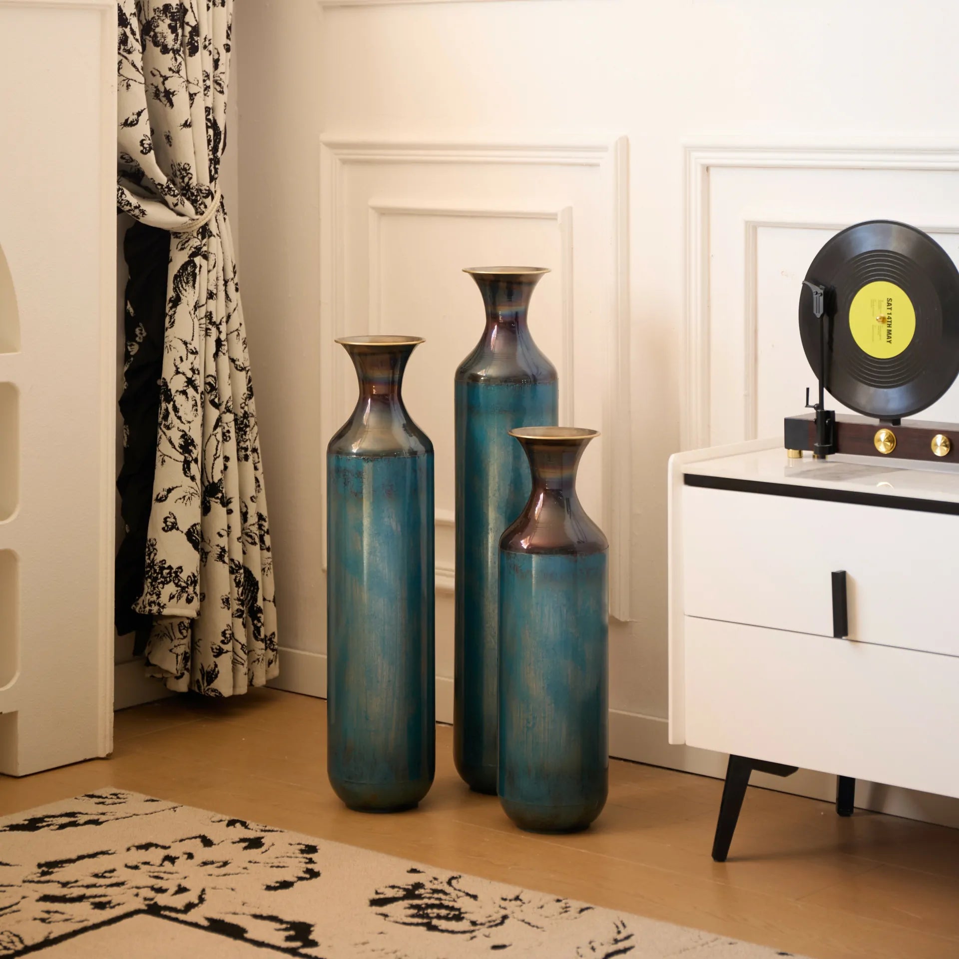 Set of 3 White Droplet Metal Floor Vases Modern Glazed Home Decor