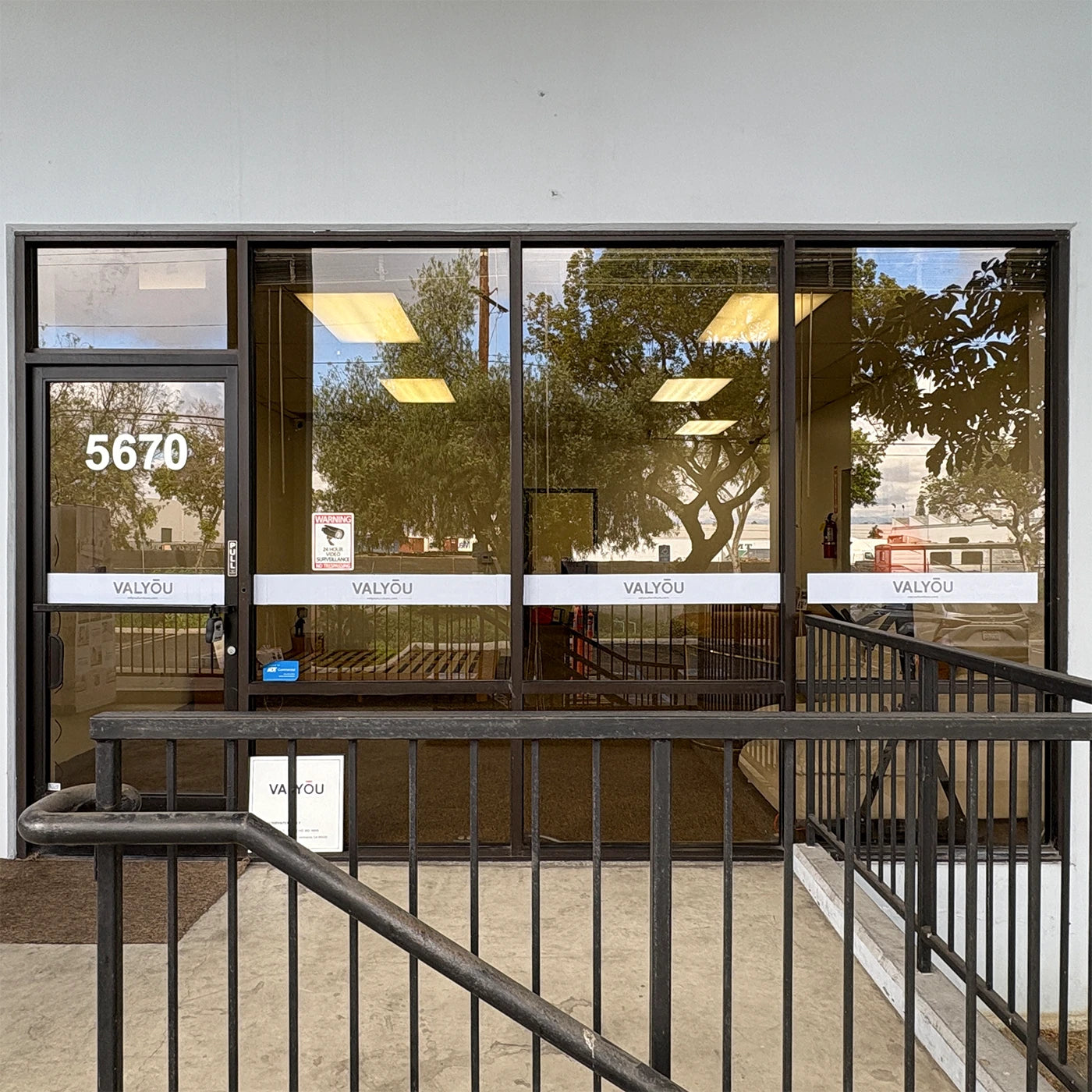 Valyoufurniture Commerce California