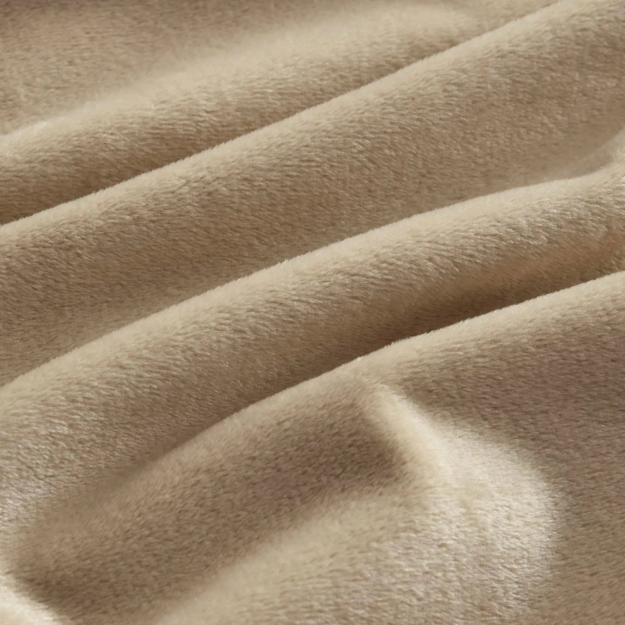 Vivienne Faux Fur Throw