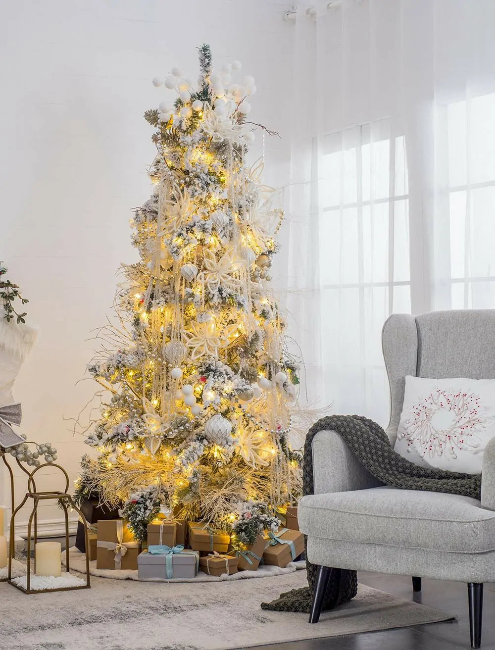 Frosted Glass Christmas Baubles with 3D Diamond Design 12 Pack